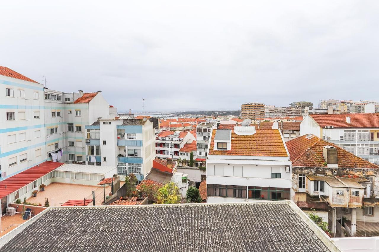 Vita Portucale ! Cacilhas River View Almada Buitenkant foto
