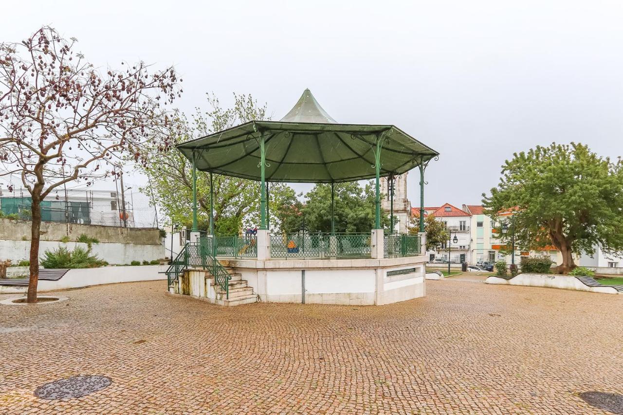 Vita Portucale ! Cacilhas River View Almada Buitenkant foto